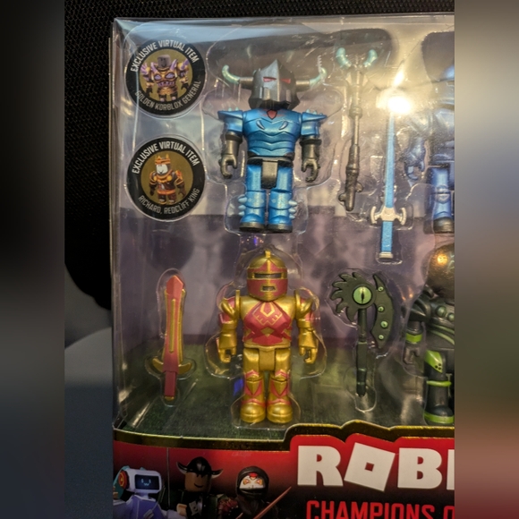 ROBLOX Champions of Roblox 15th Anniversary Edition figurines. New. Unopened Box - Picture 3 of 5